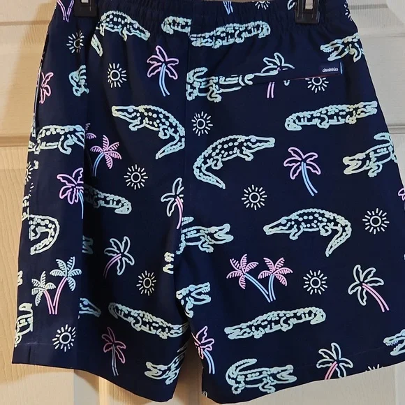 Chubbies Men's Classic 7 Swim Trunks: THE NEON GLADES: NEW WITH TAGS: SIZE M